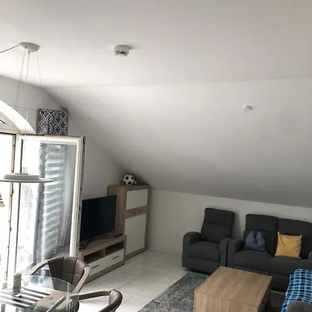 Apartment Bright Attic Near Augsburg
